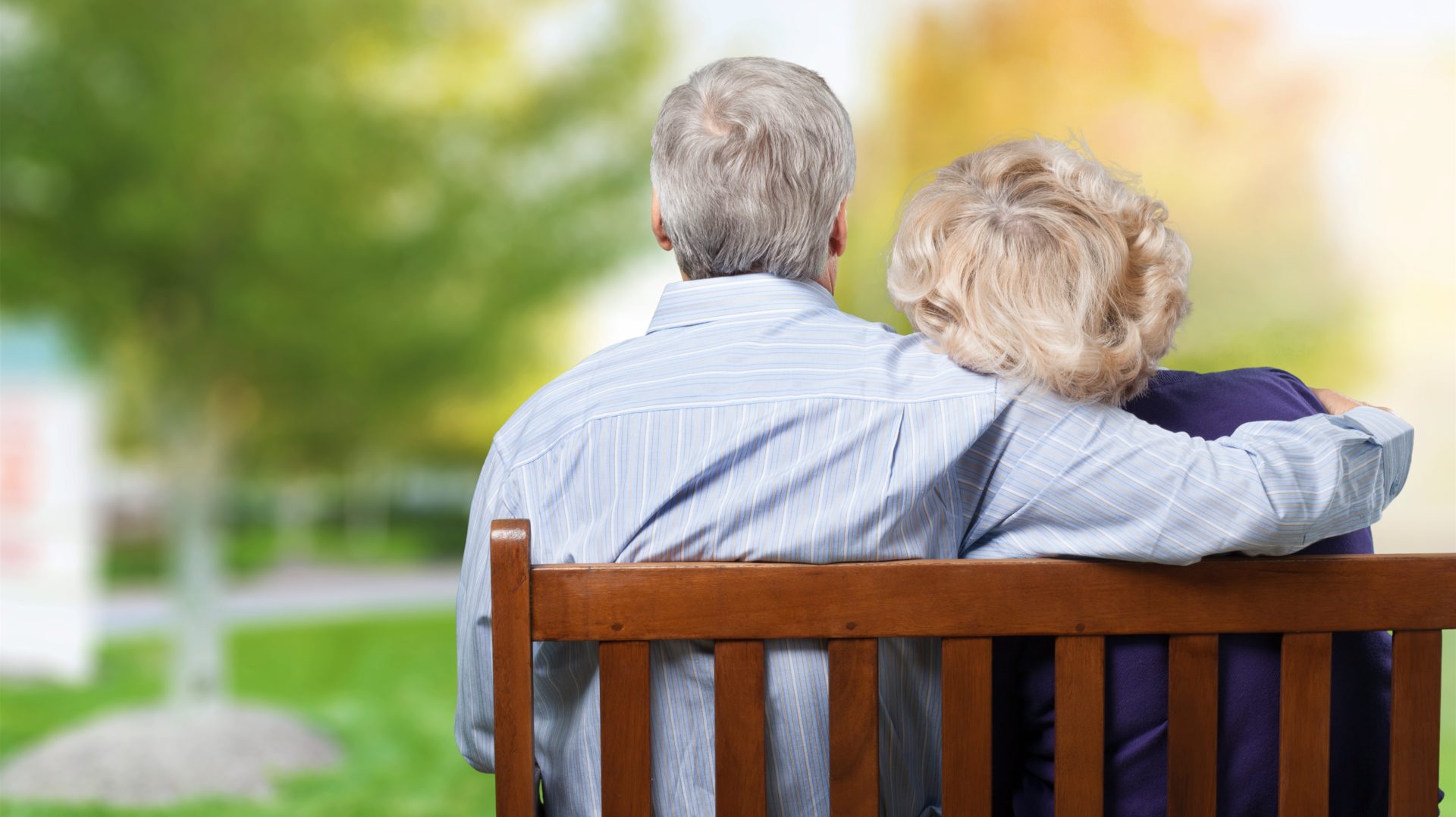 Monticello Trust Lawyer on How to Help Your Elderly Parent with Finances