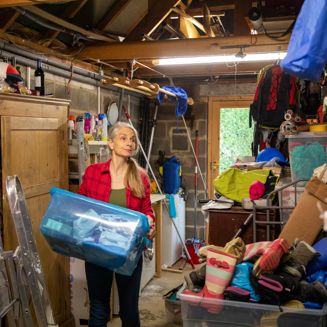 What You Need to Know About Decluttering and Downsizing for Your Loved One